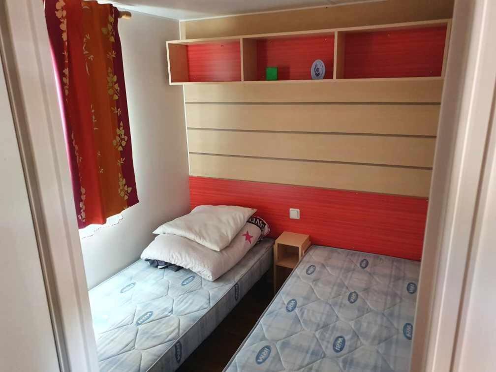 Mobil Home Avec Spacieuse Terrasse A Meschers Proche De Royan 외부 사진
